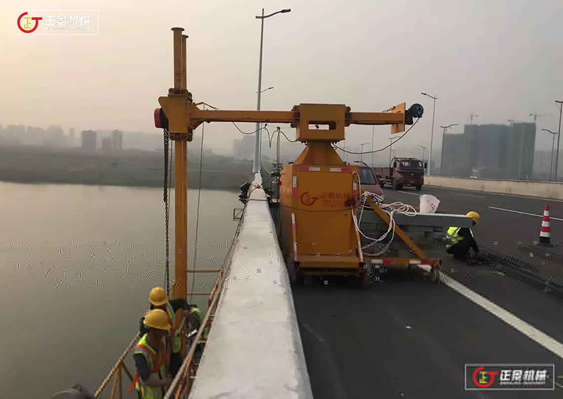 橋梁排水管安裝施工設備