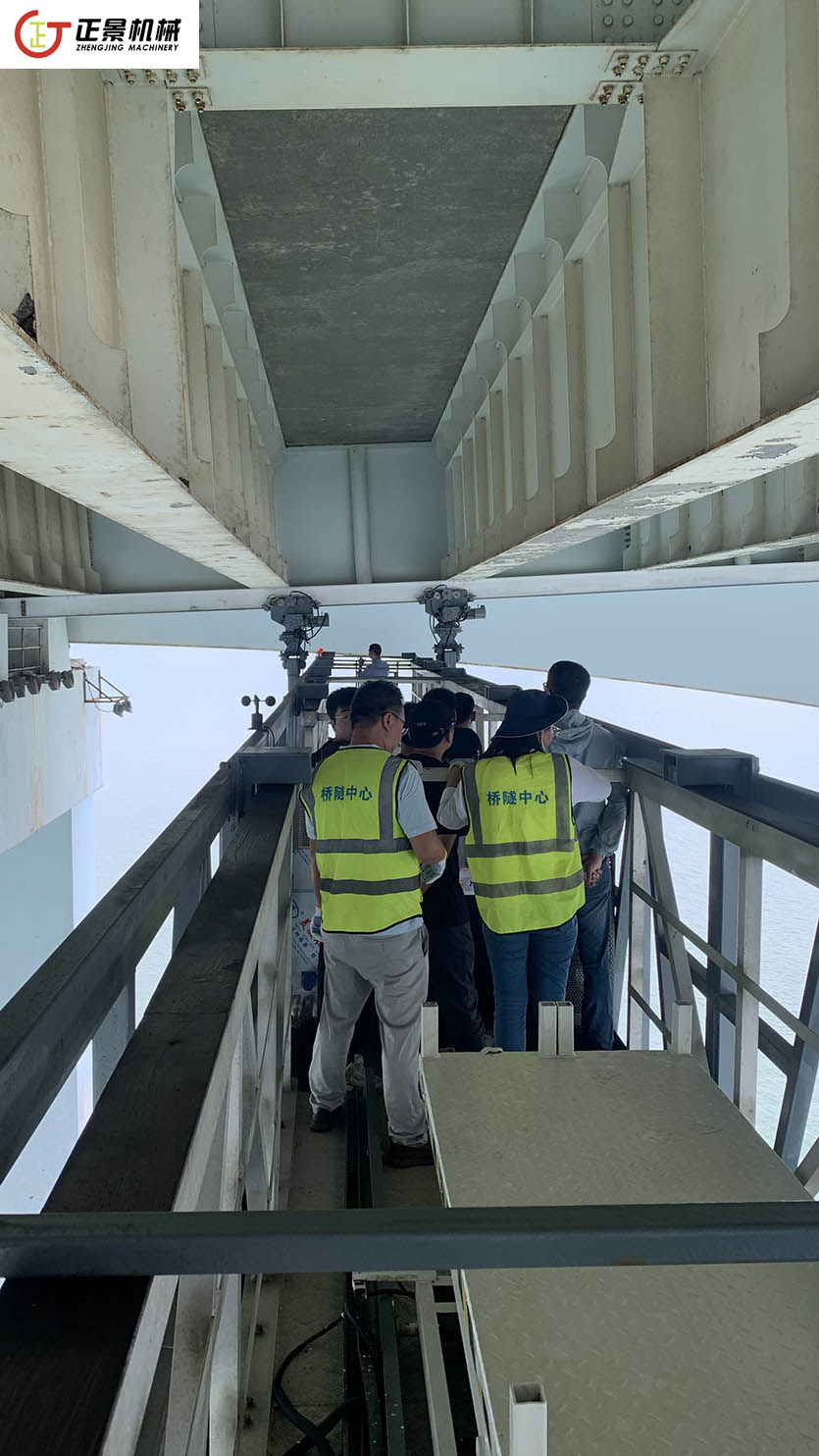 橋梁檢查車