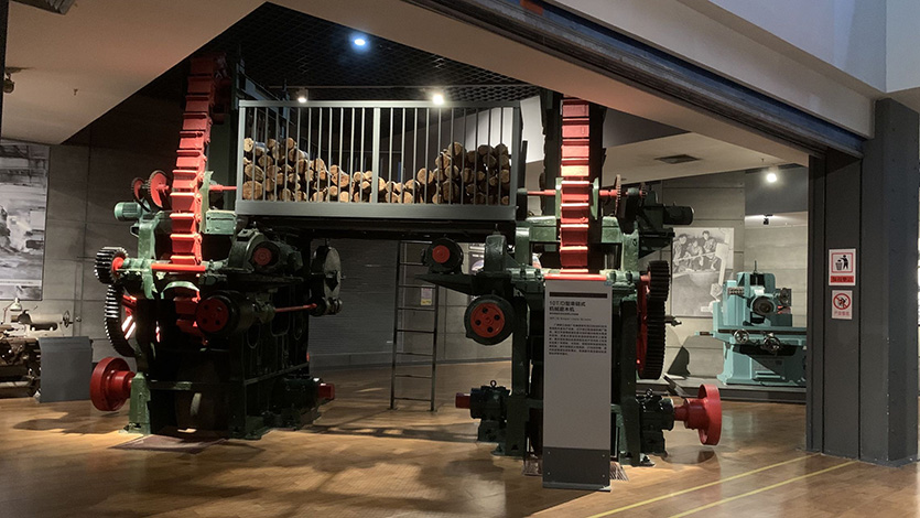 10T/D型單鏈式機械磨木機