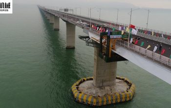 港珠澳大橋青州航道橋橋梁排水管安裝臺(tái)車(chē)