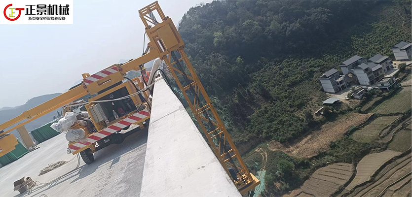 橋梁排水管安裝車